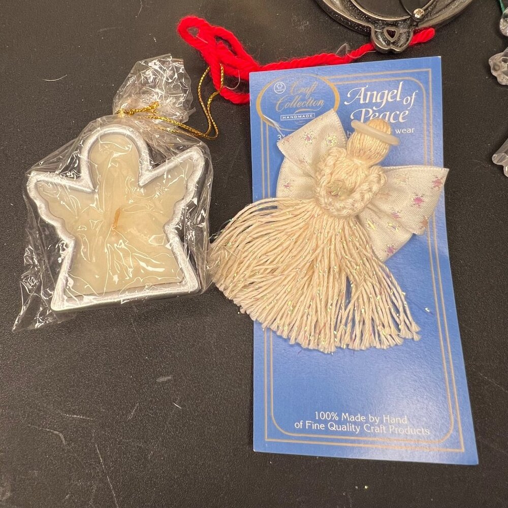 5 Angel Ornaments & Pins - Mixed Materials - Holiday/Decorative Collectibles - Picture 4 of 11